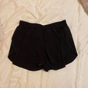 Lululemon find your pace shorts